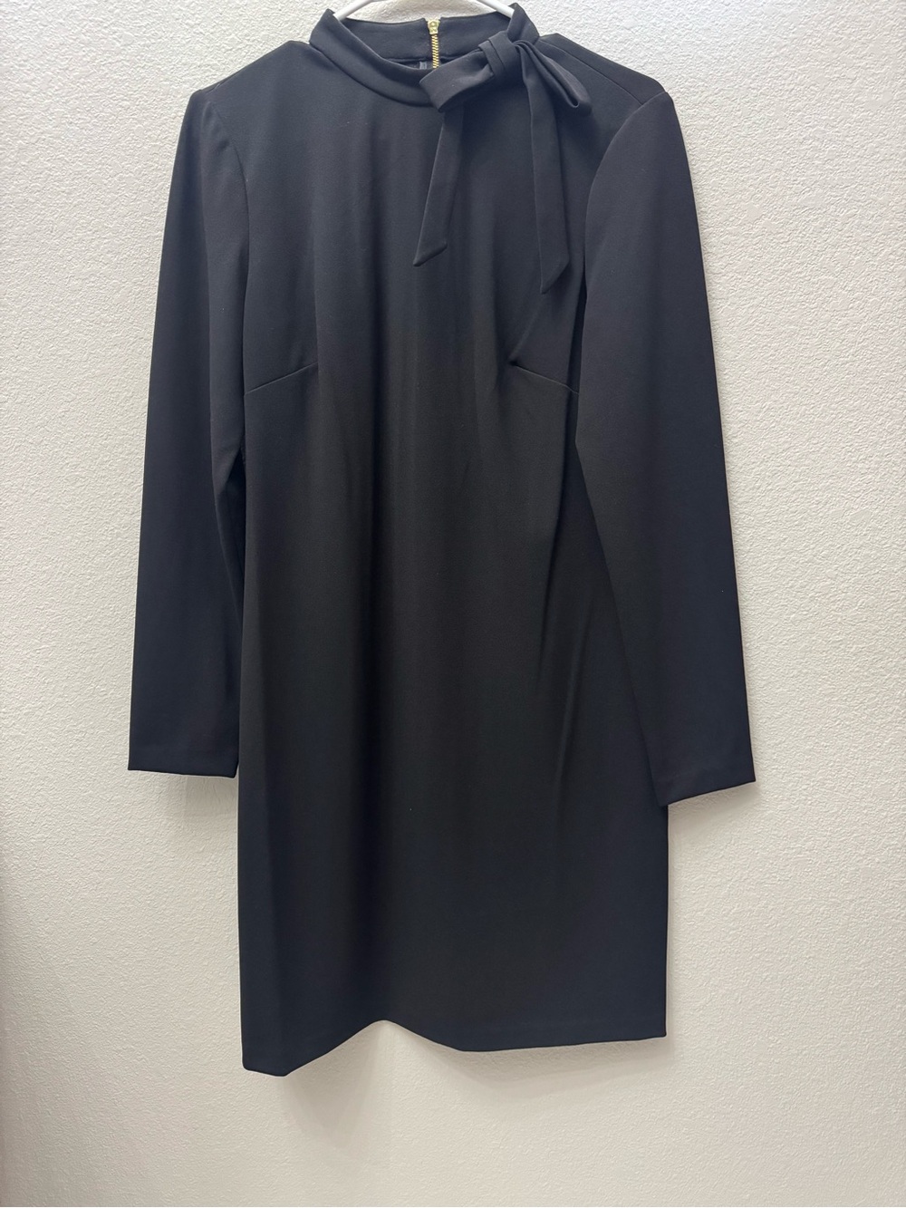 Calvin Klein Black Long-Sleeve Bow-Neck Shift Dress